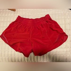 Lululemon hotty hot shorts 4” inseam, size 6